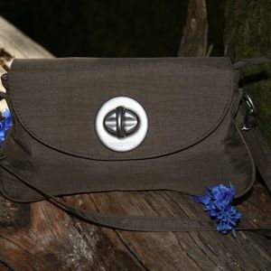 Baggallini  tan cross Body Bag